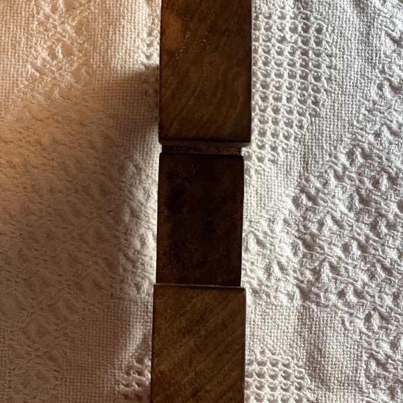 Solid Wood Decorative letter "E" - Picture 4 of 4